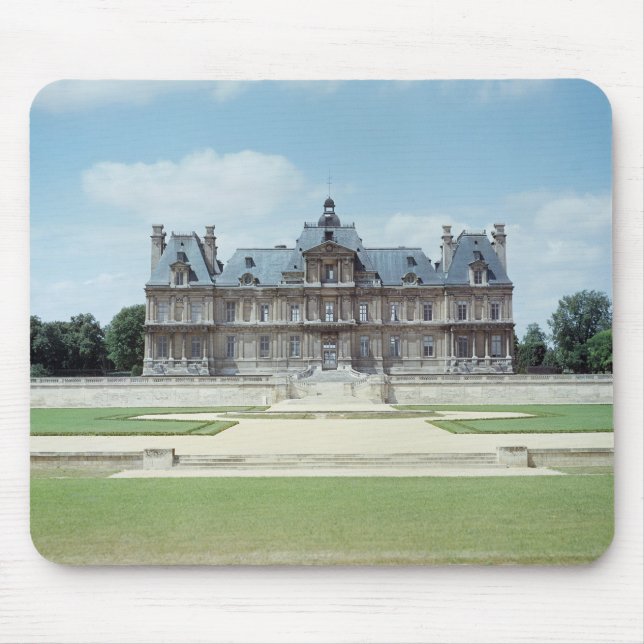 View of the East facade of Chateau de Maisons Mouse Pad (Front)