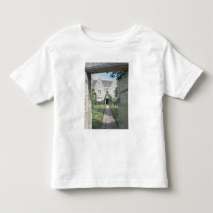View of the front of the house (photo) toddler t-shirt