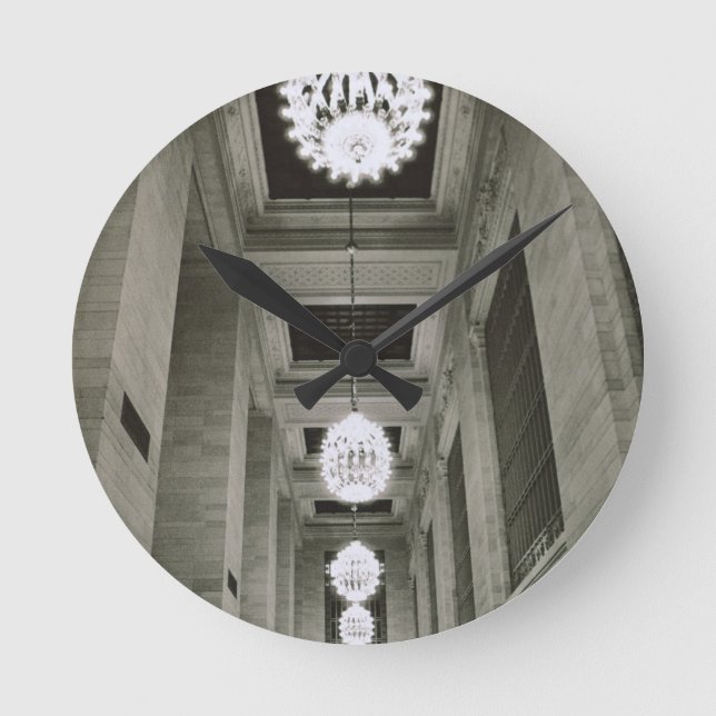 View of the lamps (b/w photo) round clock (Front)
