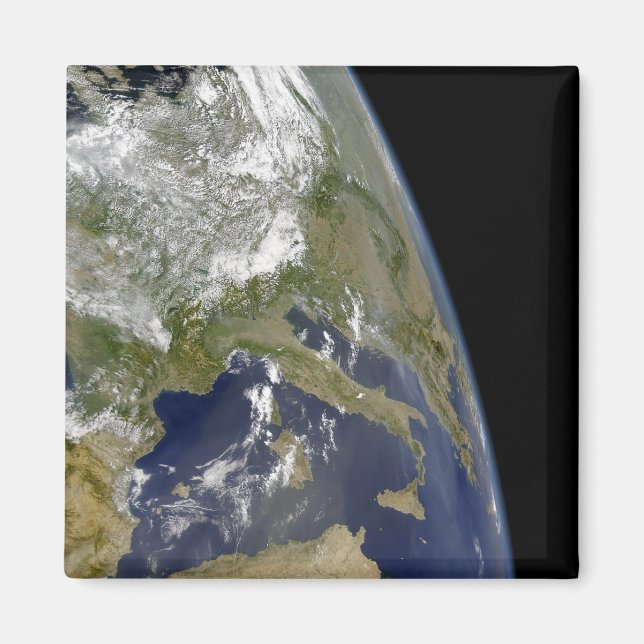 View of the western Mediterranean Magnet (Front)