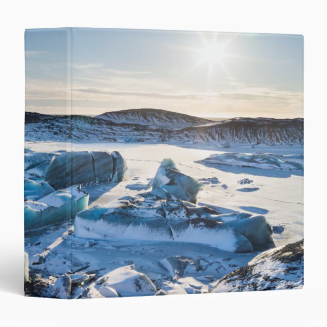 View over the frozen glacial lake binder (Front/Spine)