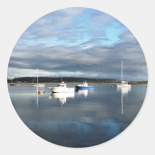 VIEWS OF WALES CLASSIC ROUND STICKER (Front)