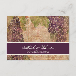 Vignoble âgé de raisin épousant la carte de
