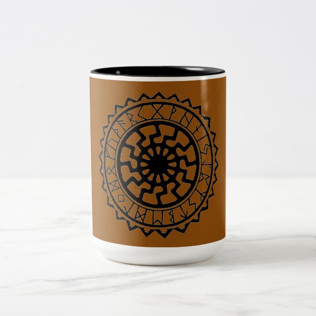 Viking Celtic Sun Rune Calendrier Mug en céramique (Centre)