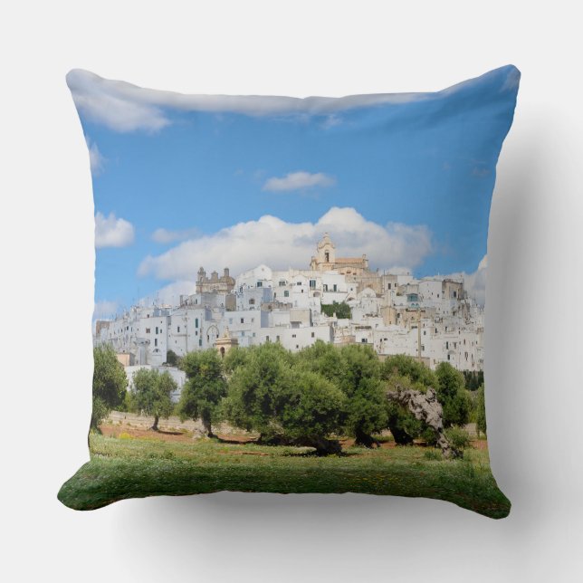 Ville blanche Ostuni avec les oliviers, coussin de (Recto)