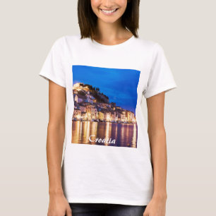 Ville croate Sibenik à la nuit T-Shirt