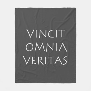 Vincit omnia veritas fleece blanket