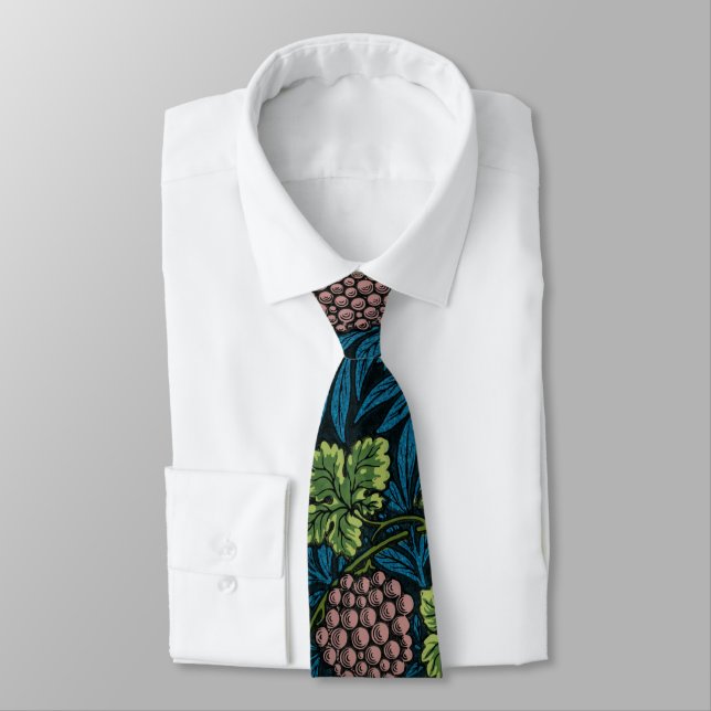 VINE AND GRAPES PATTERN TIE (Tied)