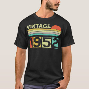 Vintage 1952 70th Birthday Gift Men Women 70 Years T-Shirt