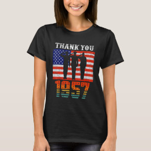 Vintage 1957  65 Years Old Flag American 65th Birt T-Shirt