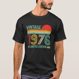 Vintage 1976 46th Birthday Decorations Men Women T-Shirt