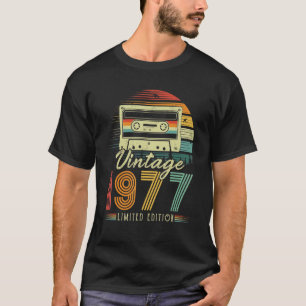 Vintage 1977 Retro Cassette 1977 45th Birthday 45 T-Shirt