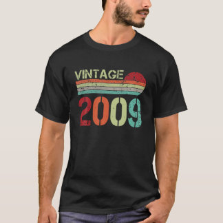 Vintage 2009 13Th Birthday Gift Men Women 13 Years T-Shirt