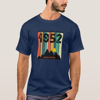 Vintage 70Th Birthday T 1952 70 Years Awesome Birt T-Shirt