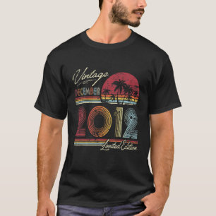 Vintage 8th birthday gift Retro Vintage December 2 T-Shirt