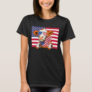 Vintage American Flag 4th Of July Cow Dad Mom Cow T-Shirt