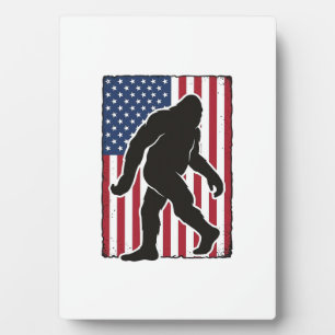 Vintage American Flag Bigfoot Silhouette Vector De Plaque