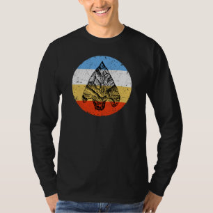 Vintage Arrowhead Collector for Arrowhead Hunting T-Shirt
