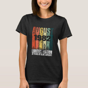 Vintage August 1982 Bday  38 Years Old 38th Birthd T-Shirt