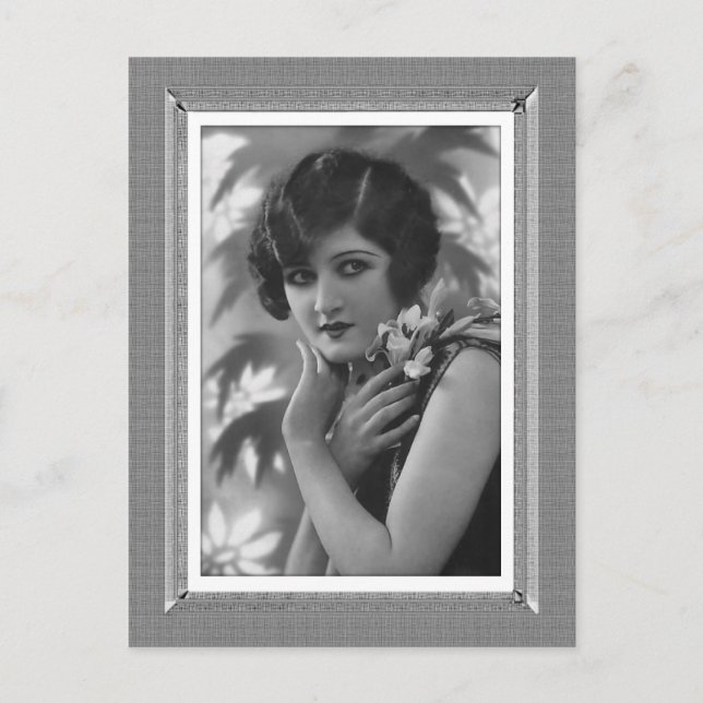 Vintage Beauty - Those Eyes - in black & white Postcard (Front)