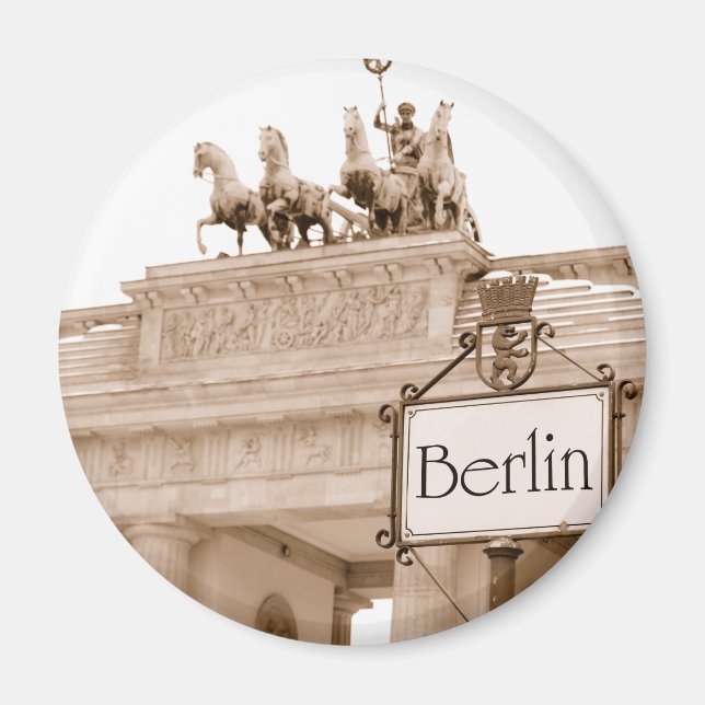Vintage Berlin fridge magnet (Front)