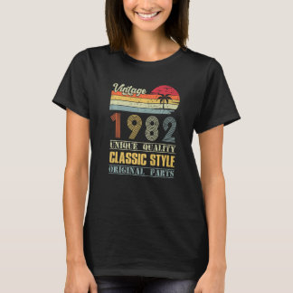 Vintage Birthday  Classic Born In 1982 Original Pa T-Shirt