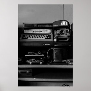 VINTAGE BLACK AND WHITE CAMERA POSTER