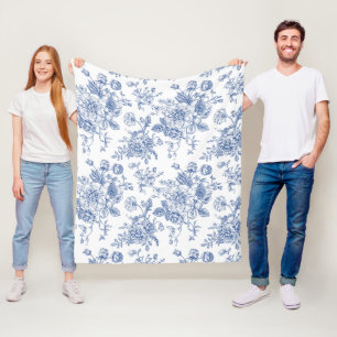 Vintage Blue Rose Floral Pattern Fleece Blanket