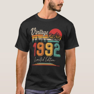 Vintage Born In 1992 Birthday Year Party Wedding A T-Shirt