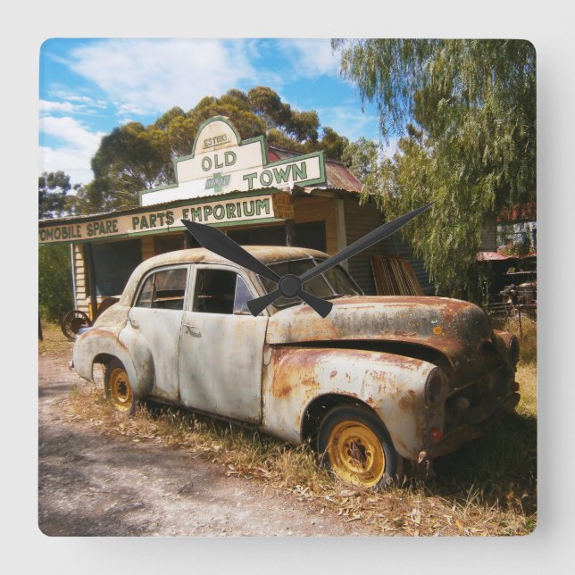 Vintage Car And Garage, Lge Wall Clock (Front)
