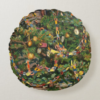 Vintage Christmas Tree Close-up Round Pillow