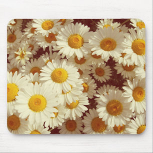 Vintage daisies mouse pad