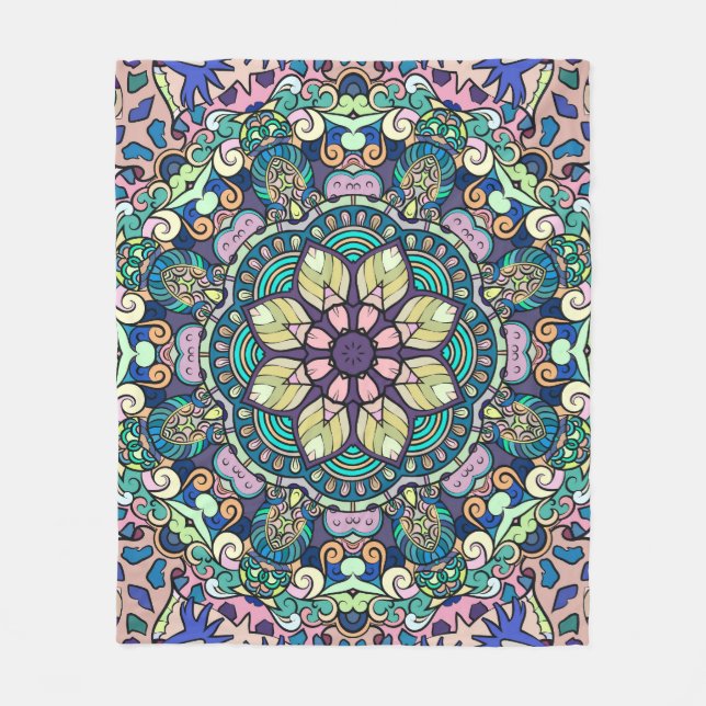 Vintage Damask: Elegant Seamless Pattern Fleece Blanket (Front)
