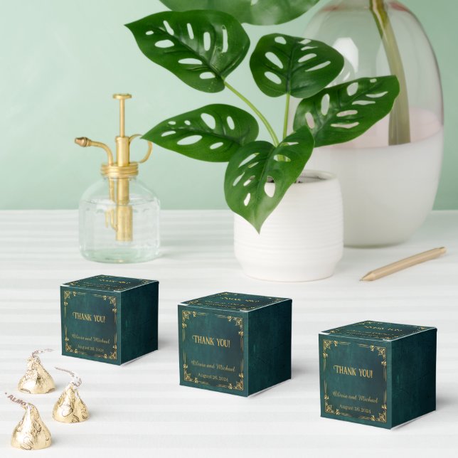 Vintage Dark Green Favor Box (Multiple)