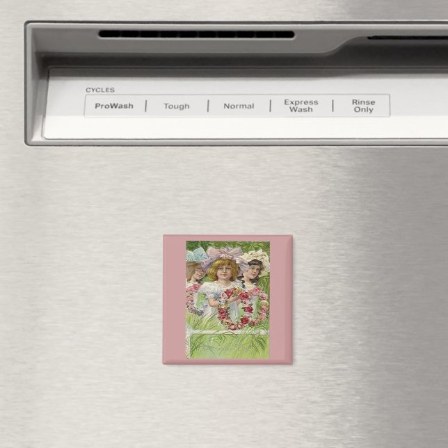 Vintage Decoration Day Girls Magnet (In Situ (Dishwasher))