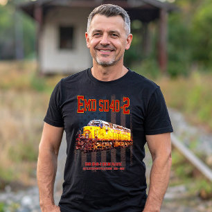 Vintage EMD SD40-2 Diesel Locomotive American flag T-Shirt