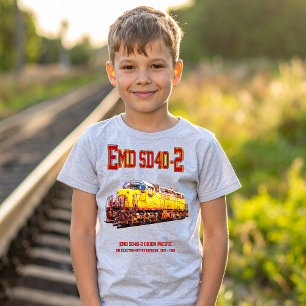 Vintage EMD SD40-2 Diesel Locomotive. T-Shirt