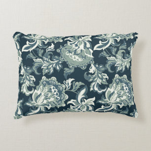 Vintage ethnic floral seamless pattern. folkloric accent pillow