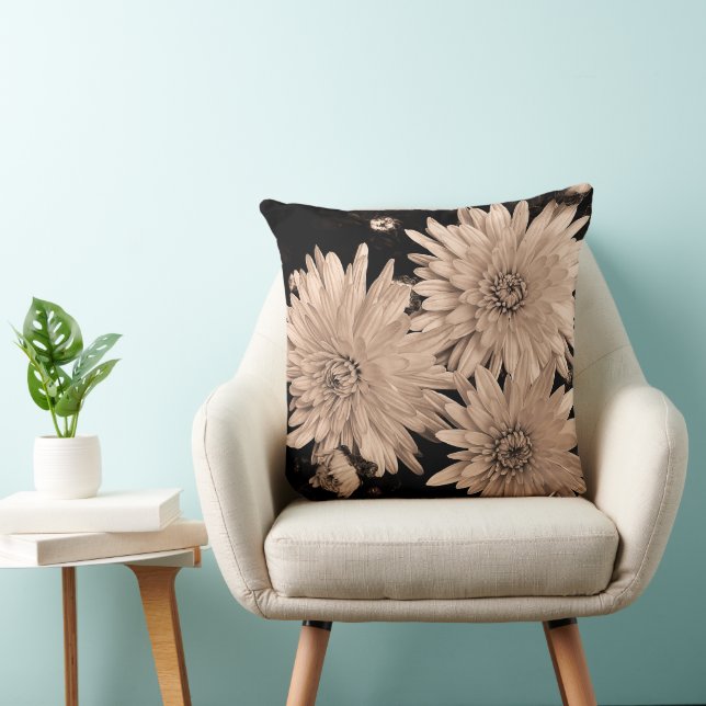Vintage Floral Throw Pillow (Chair)