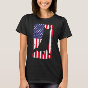 Vintage German Shepherd Dog American Flag Dog  Men T-Shirt