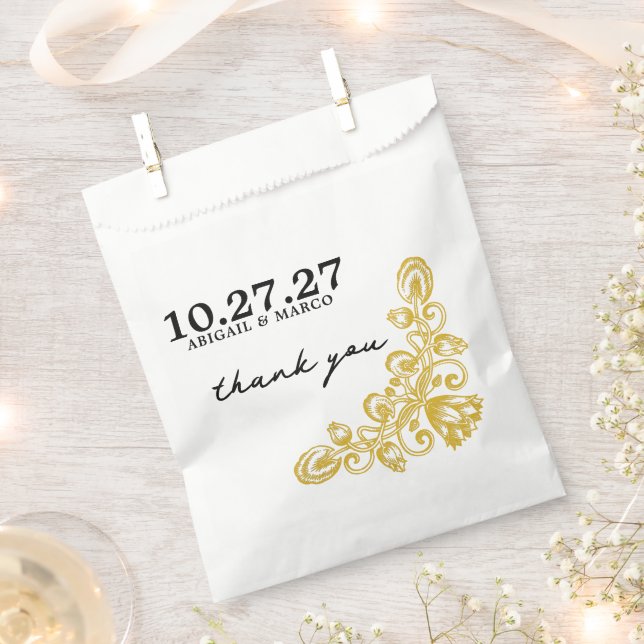 Vintage Gold Favour Bag (Clipped)
