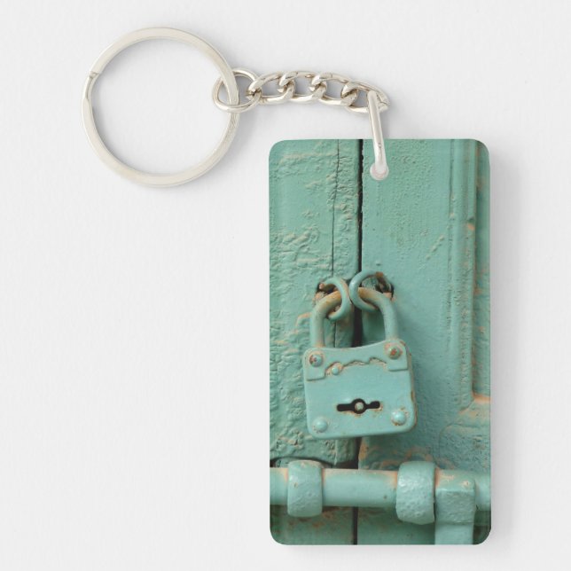 Vintage green wood door lock keychain (Front)
