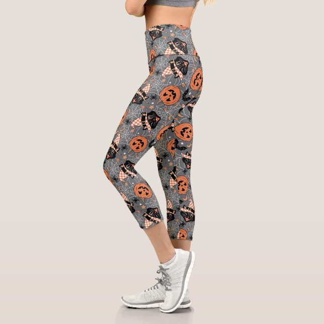 Vintage Halloween Cats and Pumpkins Pattern Capri Leggings (Left)