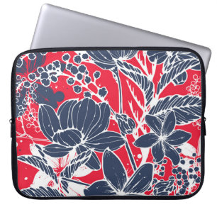 Vintage Hand-Drawn Flowers, Elegant Pattern. Laptop Sleeve