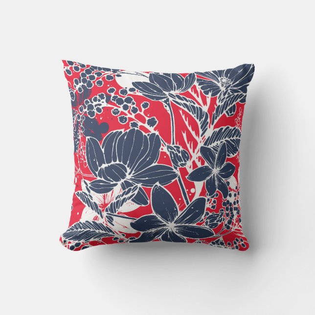 Vintage Hand-Drawn Flowers, Elegant Pattern. Throw Pillow (Front)