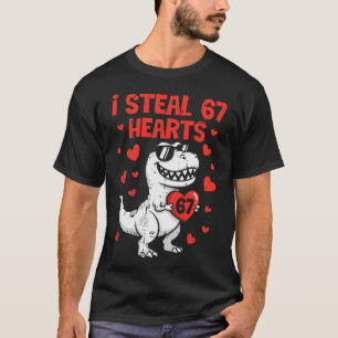 Vintage I Steal 67 Hearts Funny Six Seven Valentin T-Shirt