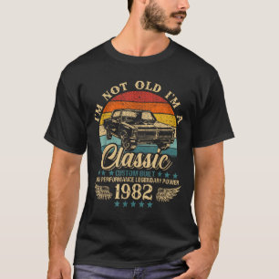 Vintage I'm Not Old I'm Clic Car Graphic Birthday  T-Shirt