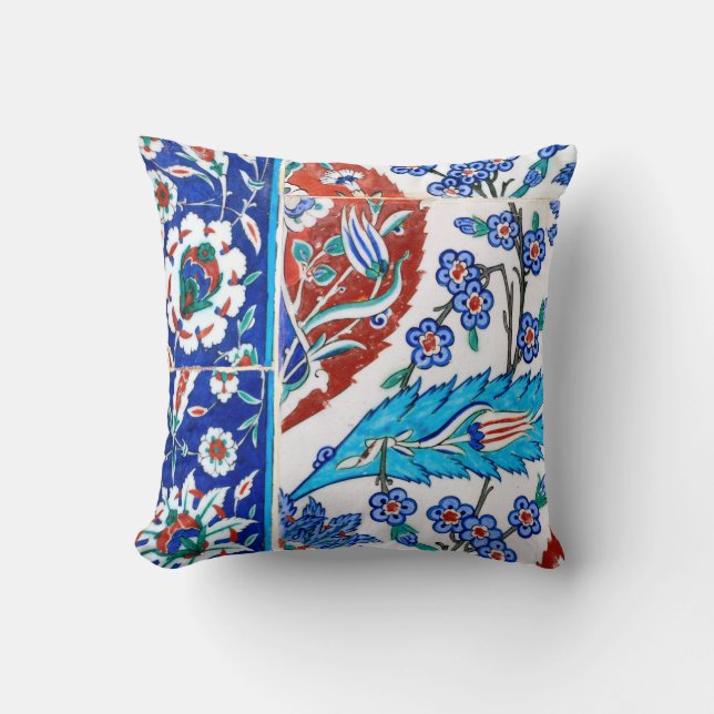 vintage iznik tiles throw pillow (Front)