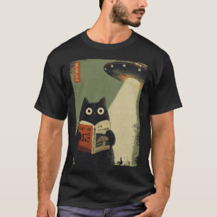 Vintage Japanese Cat Book Lovers Ufo Alien Abducti T-Shirt