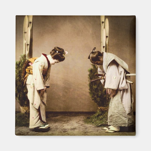 Vintage Japanese Geisha Greetings Old Japan Magnet (Front)